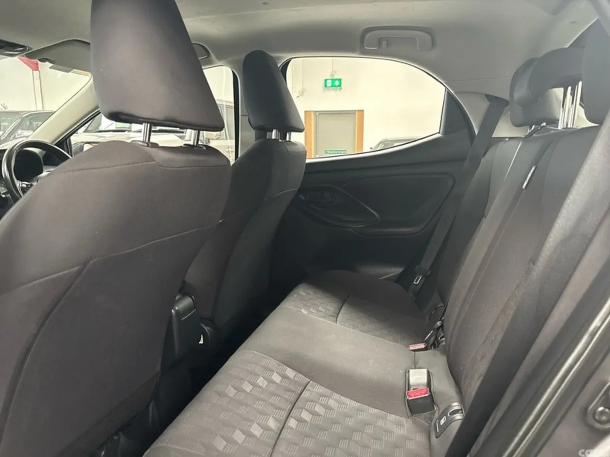 Toyota Yaris Hatchback, Petrol Hybrid, 2024, Grey