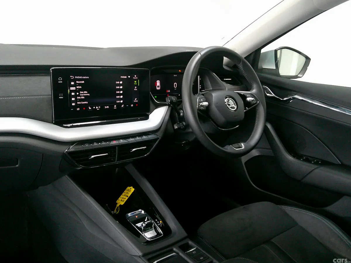 Skoda Octavia Hatchback, Diesel, 2023, Silver