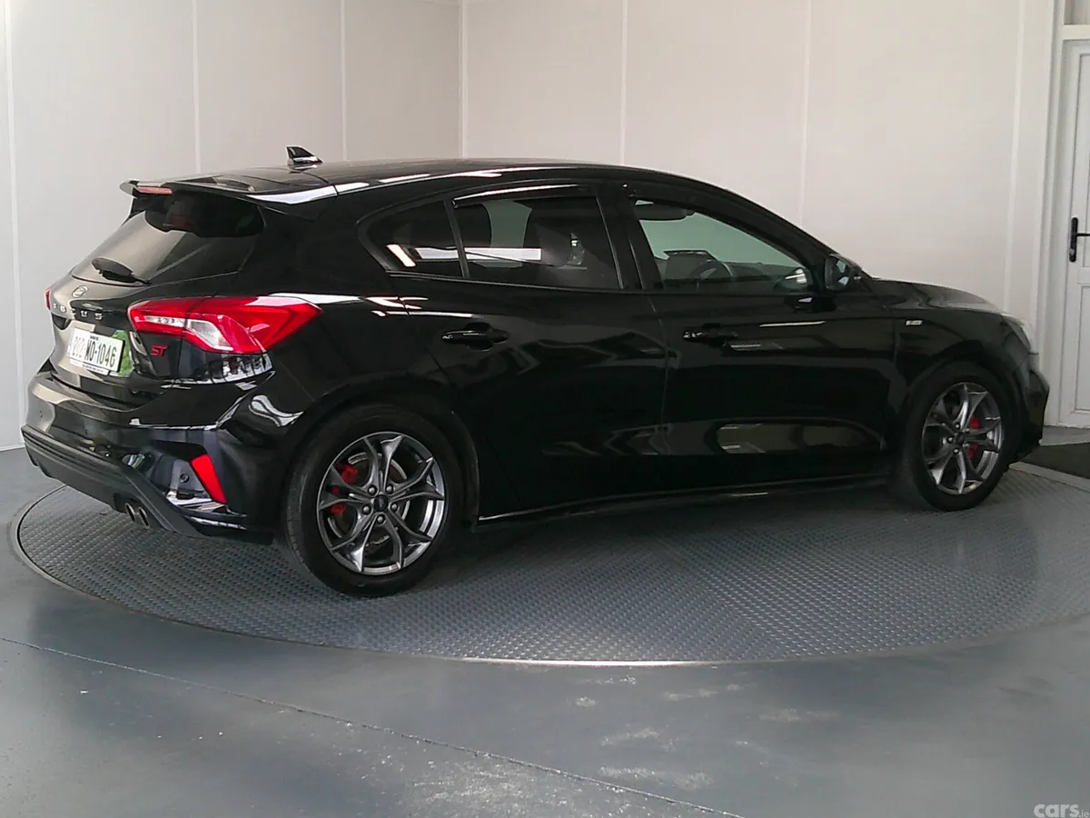 Ford Focus Hatchback, Diesel, 2020, Black
