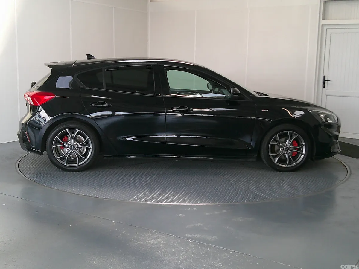 Ford Focus Hatchback, Diesel, 2020, Black