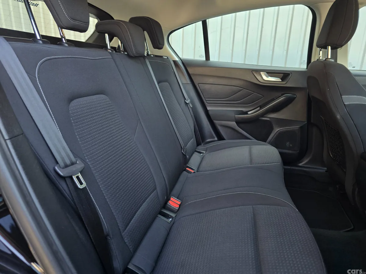 Ford Focus Hatchback, Petrol, 2019, Black