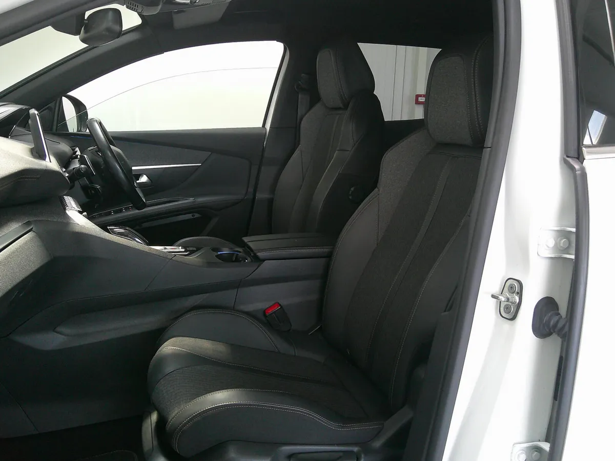 Peugeot 3008 SUV, Diesel, 2019, White