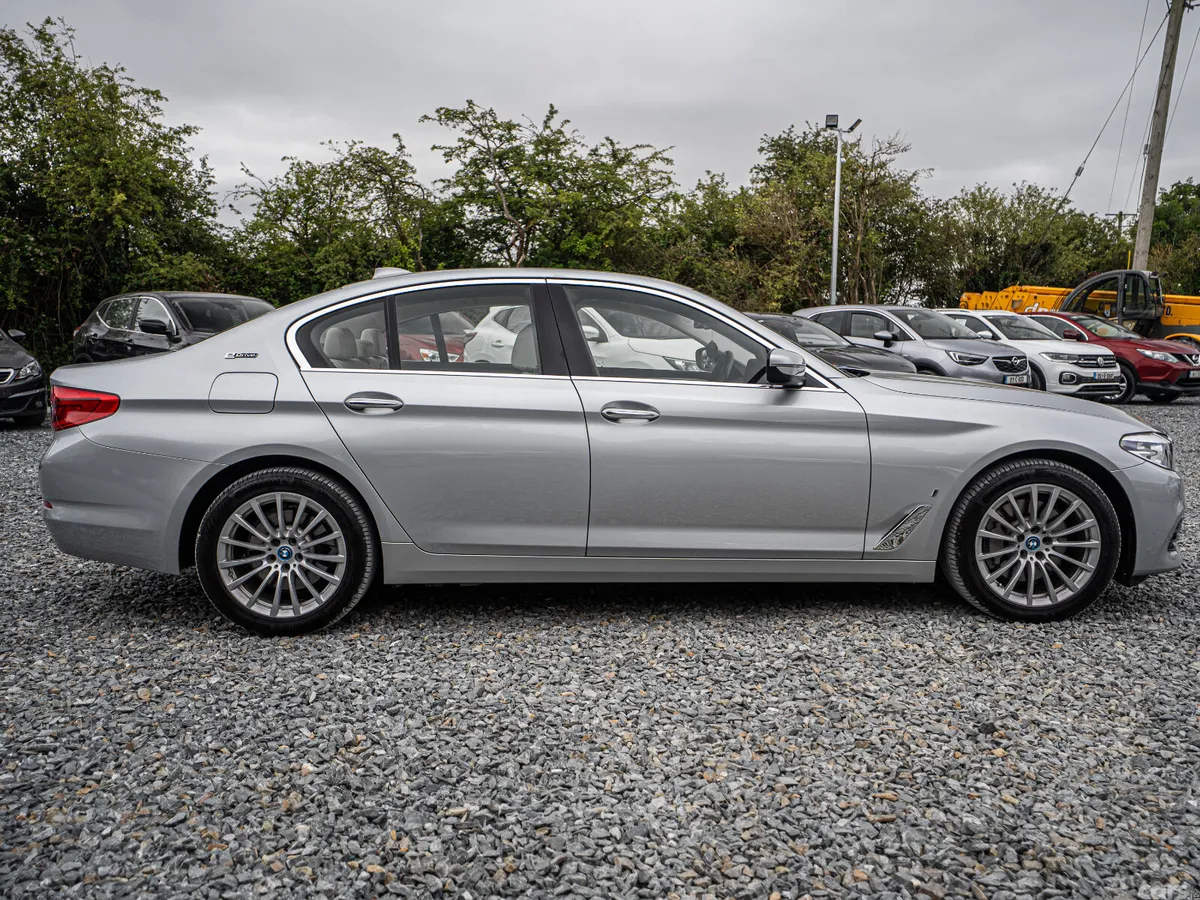 BMW 5-Series Saloon, Petrol Plug-in Hybrid, 2017, Grey