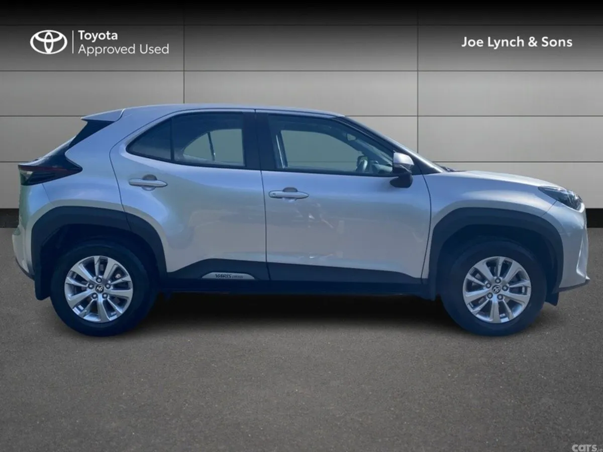 Toyota Yaris Cross SUV, Petrol Hybrid, 2026, Grey
