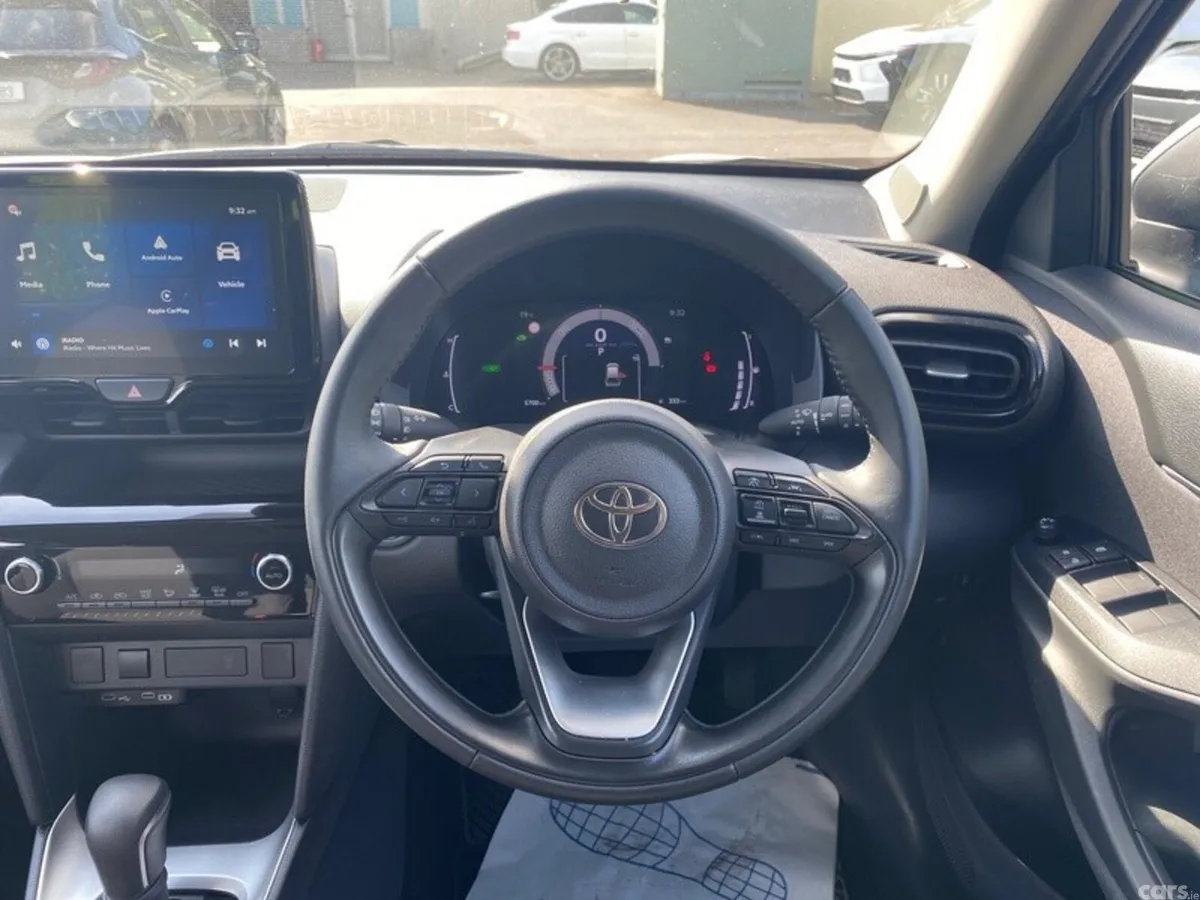 Toyota Yaris Cross SUV, Petrol Hybrid, 2026, Grey