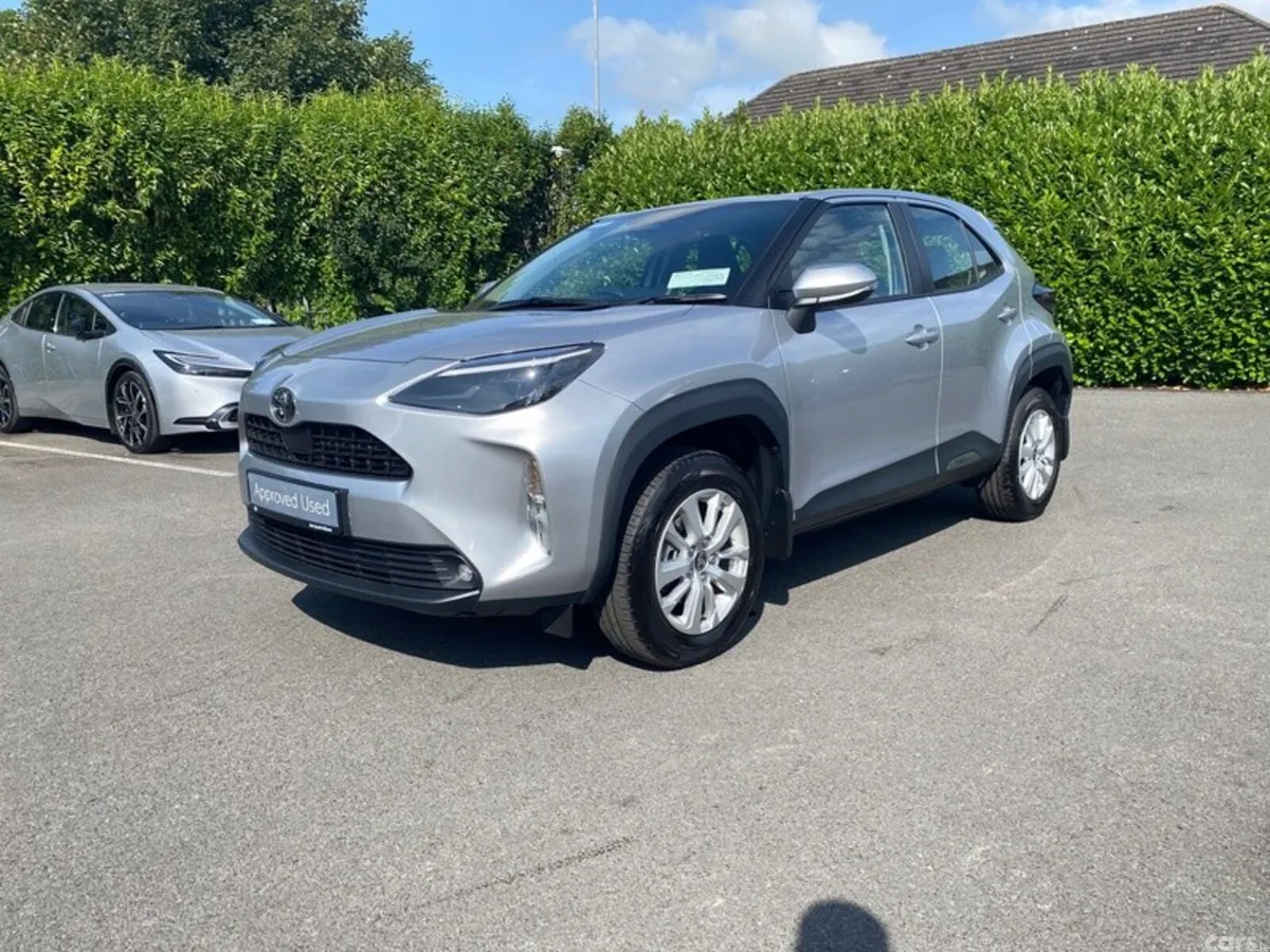 Toyota Yaris Cross SUV, Petrol Hybrid, 2026, Grey