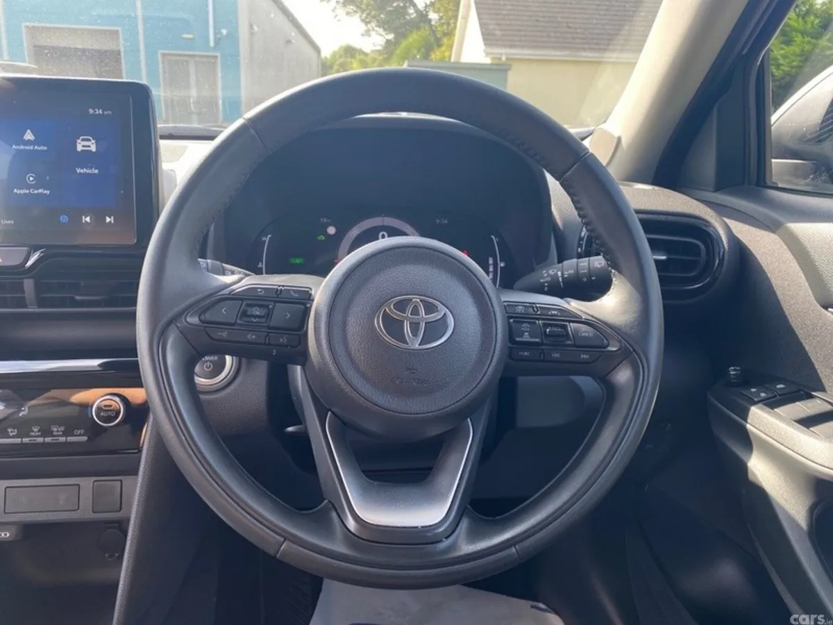 Toyota Yaris Cross SUV, Petrol Hybrid, 2026, Grey