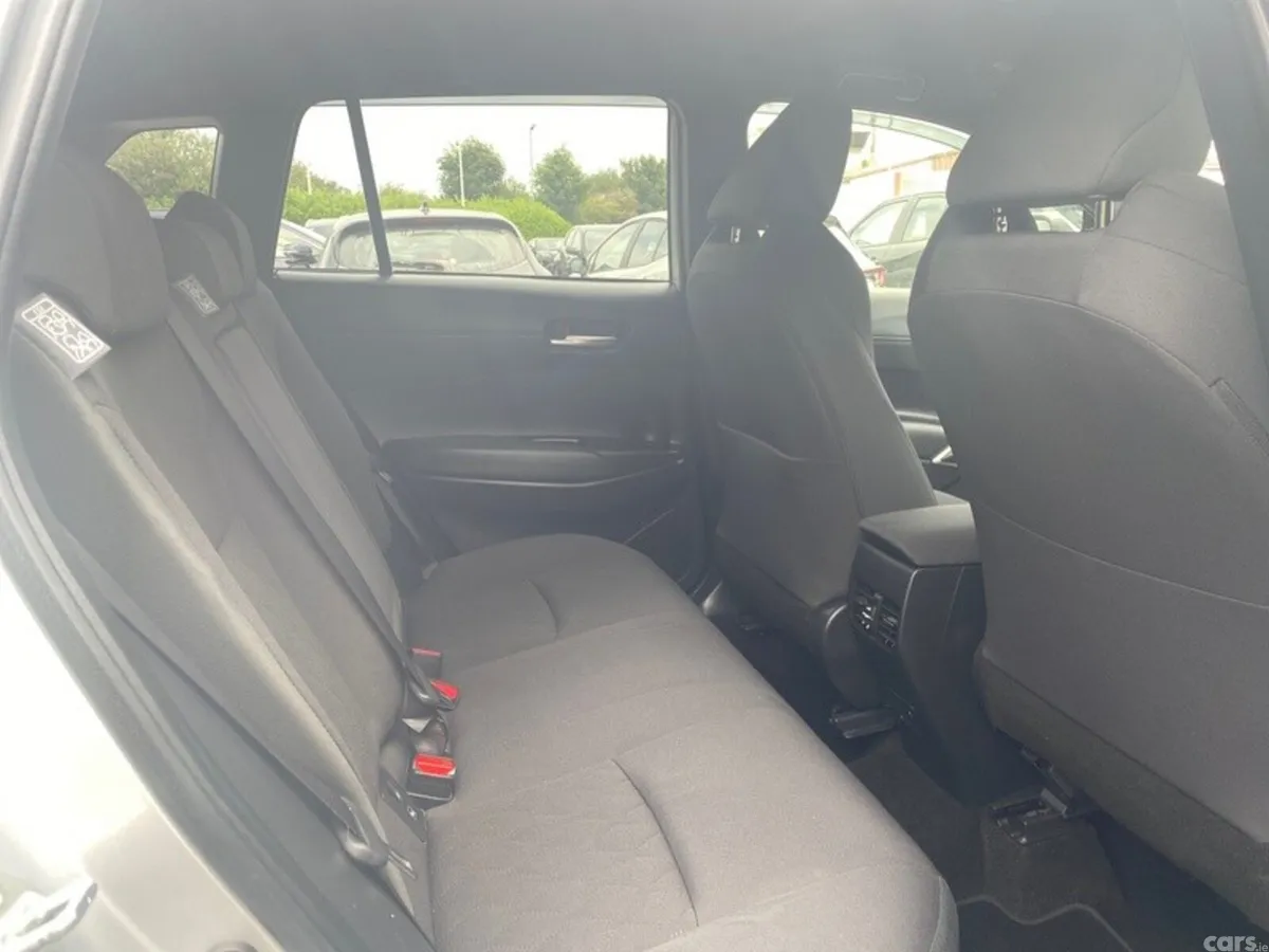 Toyota Corolla Cross Hatchback, Petrol Hybrid, 2024, Silver