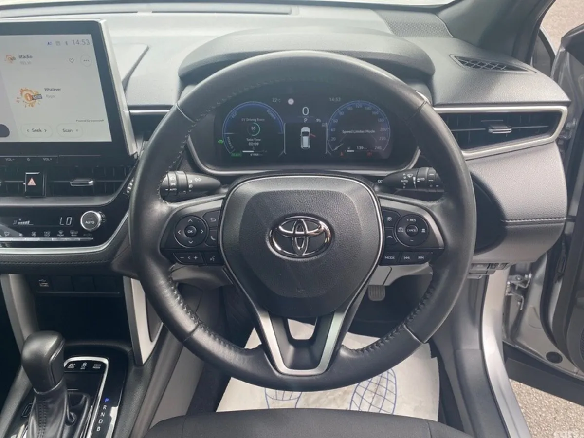 Toyota Corolla Cross Hatchback, Petrol Hybrid, 2024, Silver