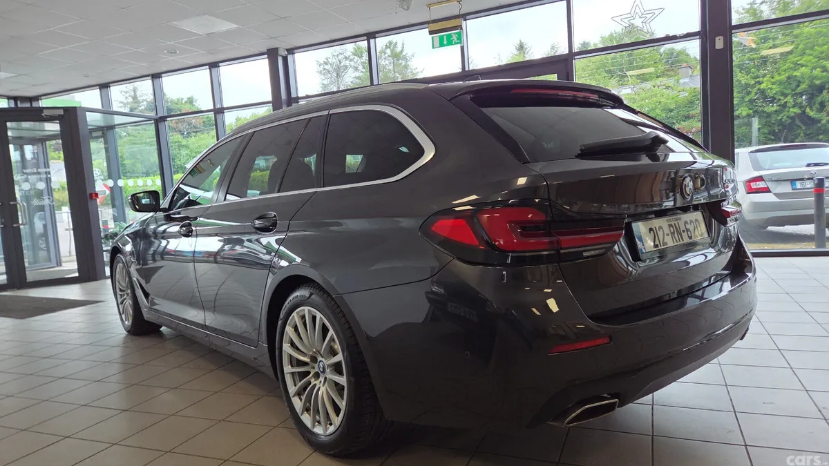 BMW 5-Series Estate, Petrol Plug-in Hybrid, 2021, Grey