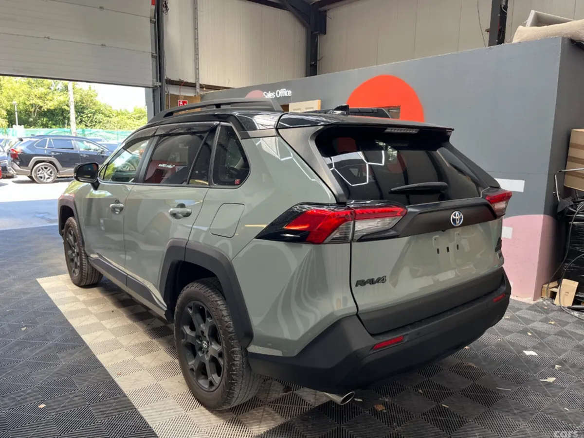 Toyota RAV4 SUV, Petrol Hybrid, 2024, Green