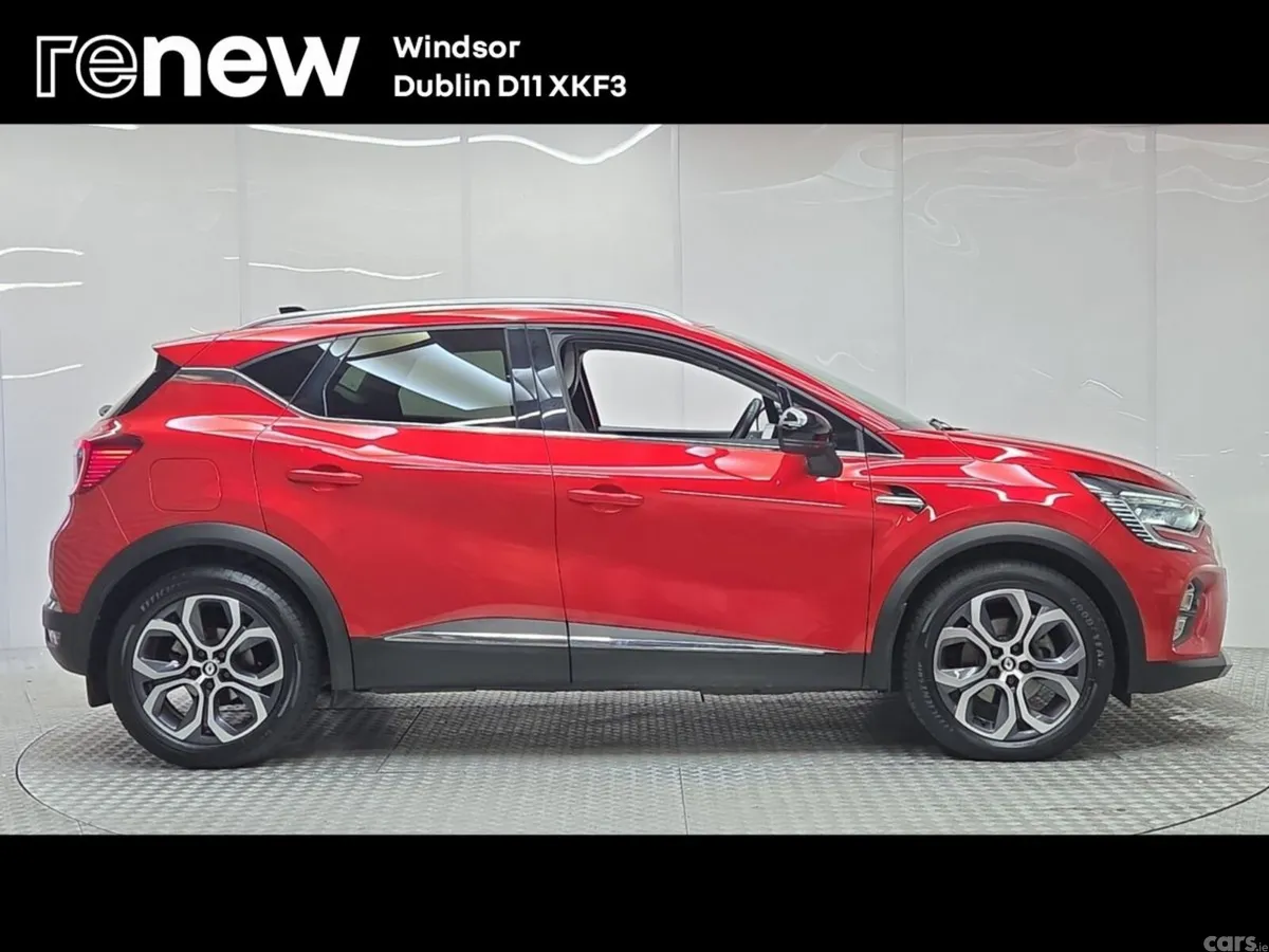 Renault Captur Hatchback, Petrol Hybrid, 2024, Red