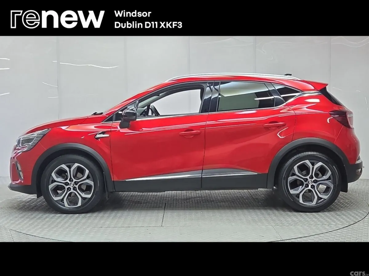 Renault Captur Hatchback, Petrol Hybrid, 2024, Red