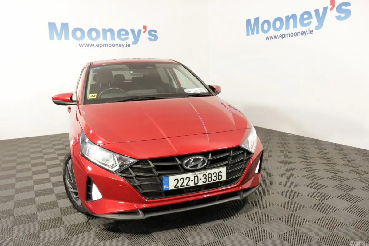 Hyundai i20 Hatchback, Petrol, 2022, Red