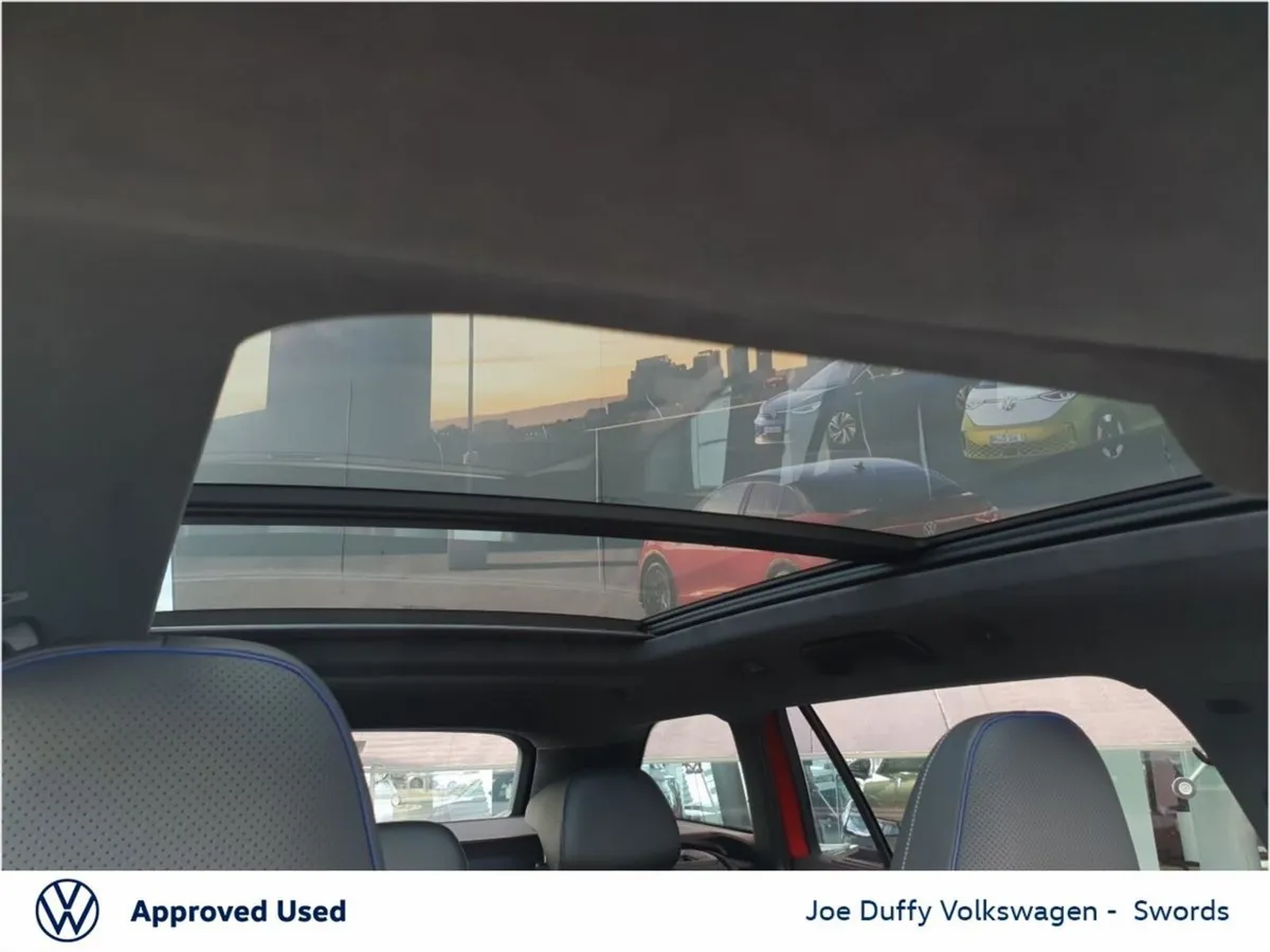 Volkswagen Passat Estate, Diesel, 2026, Red