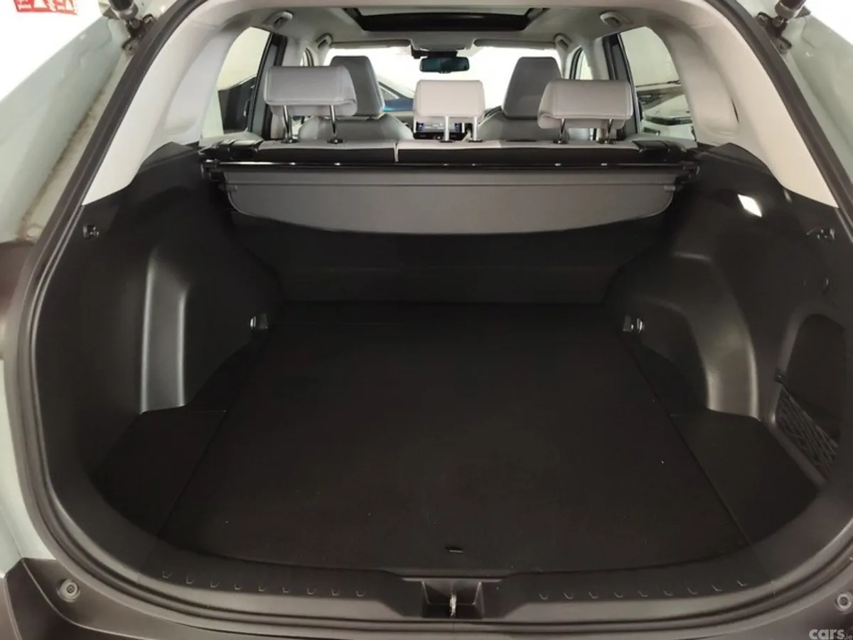 Toyota RAV4 SUV, Petrol Hybrid, 2022, Green