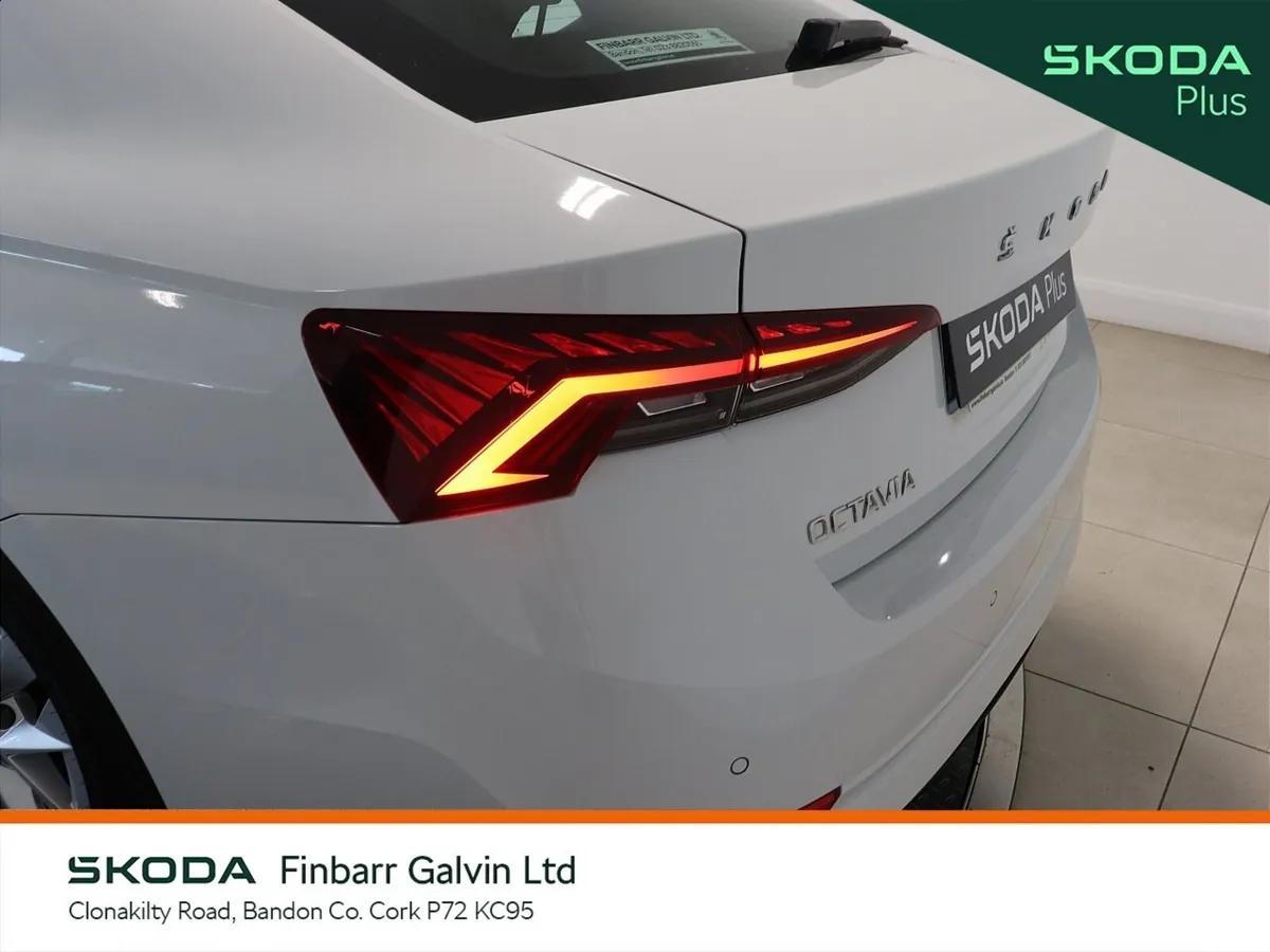 Skoda Octavia Saloon, Diesel, 2023, White