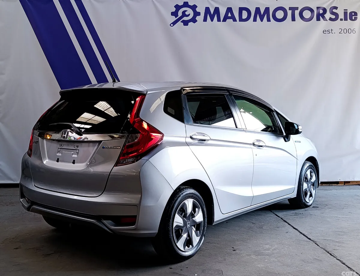 Honda Fit Hatchback, Petrol Hybrid, 2018, Silver