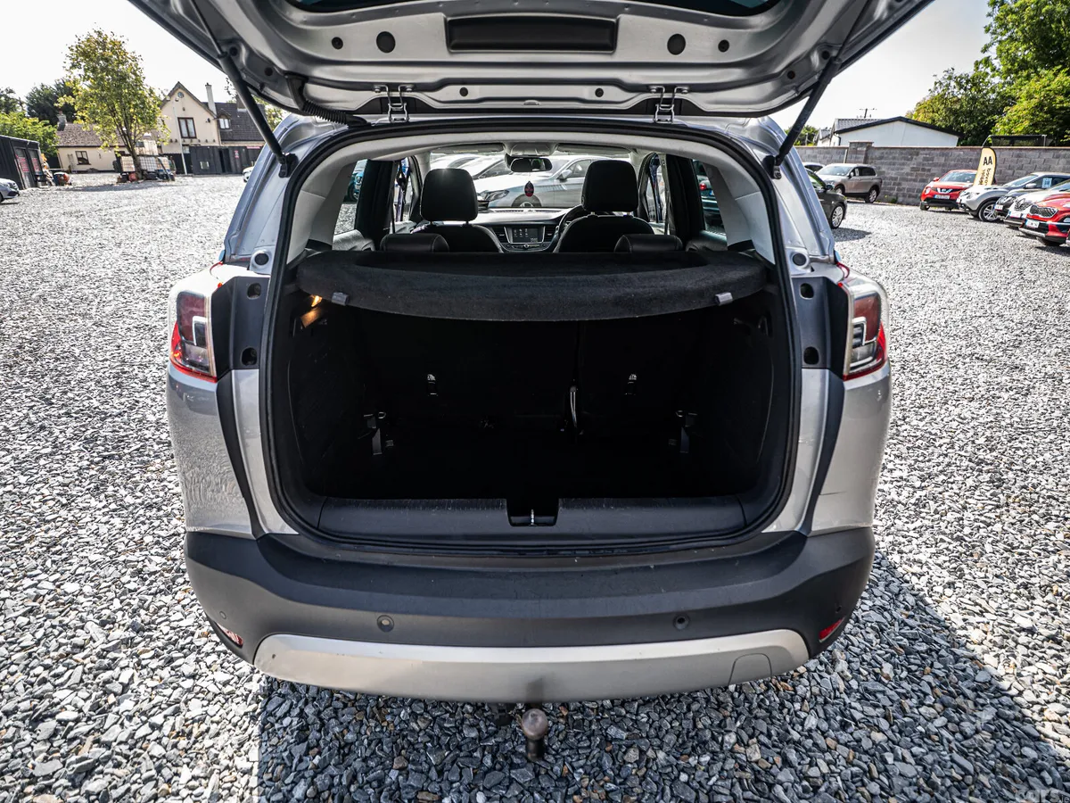 Opel Crossland X SUV, Diesel, 2021, Grey