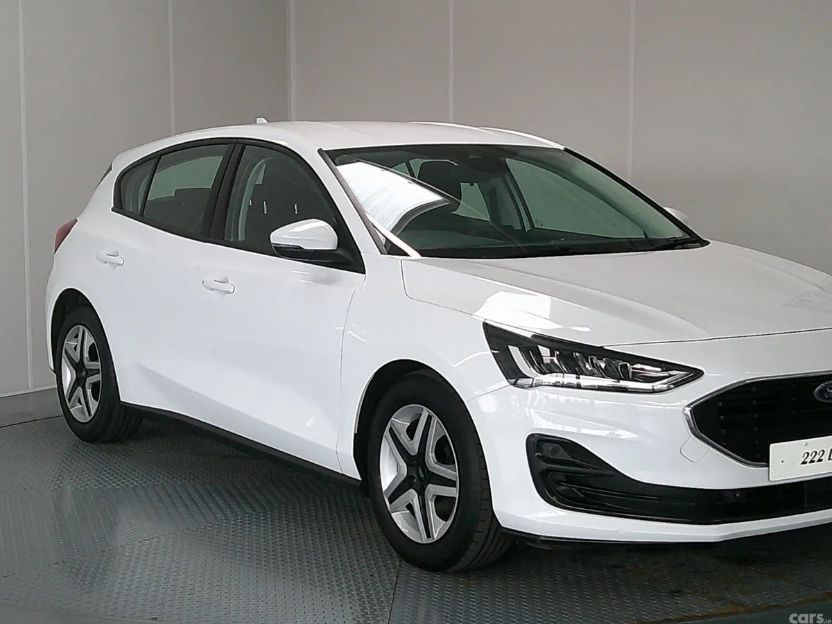 Ford Focus Hatchback, Diesel, 2022, White