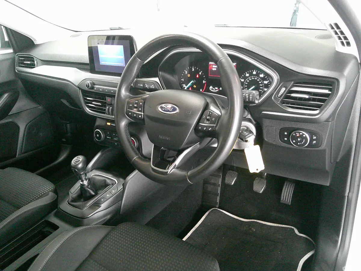 Ford Focus Hatchback, Diesel, 2022, White