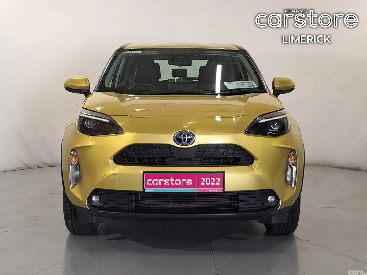 Toyota Yaris Cross Hatchback, Petrol Hybrid, 2022, Yellow