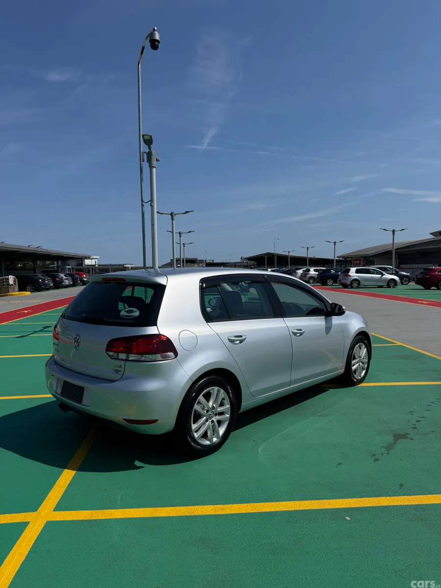 Volkswagen Golf Hatchback, Petrol, 2012, Silver