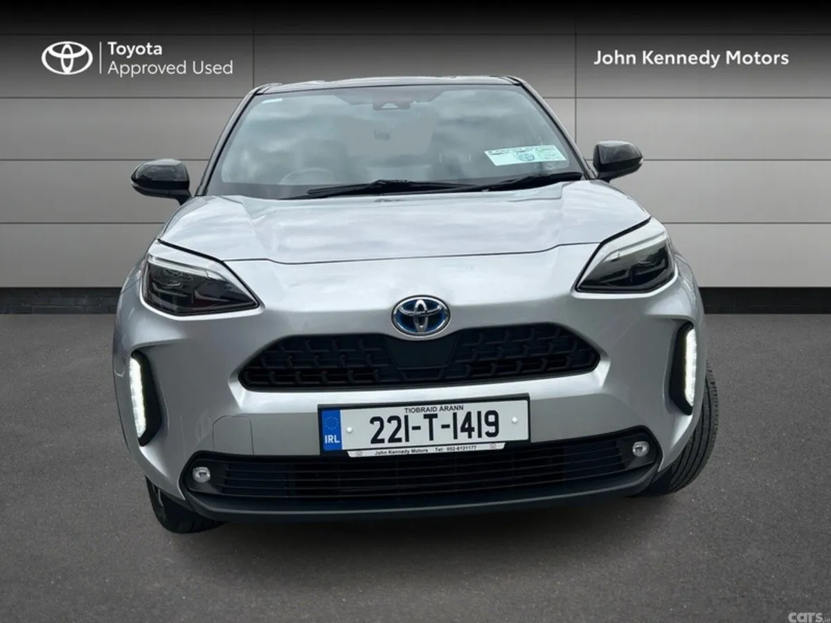 Toyota Yaris Cross Hatchback, Petrol Hybrid, 2022, Grey