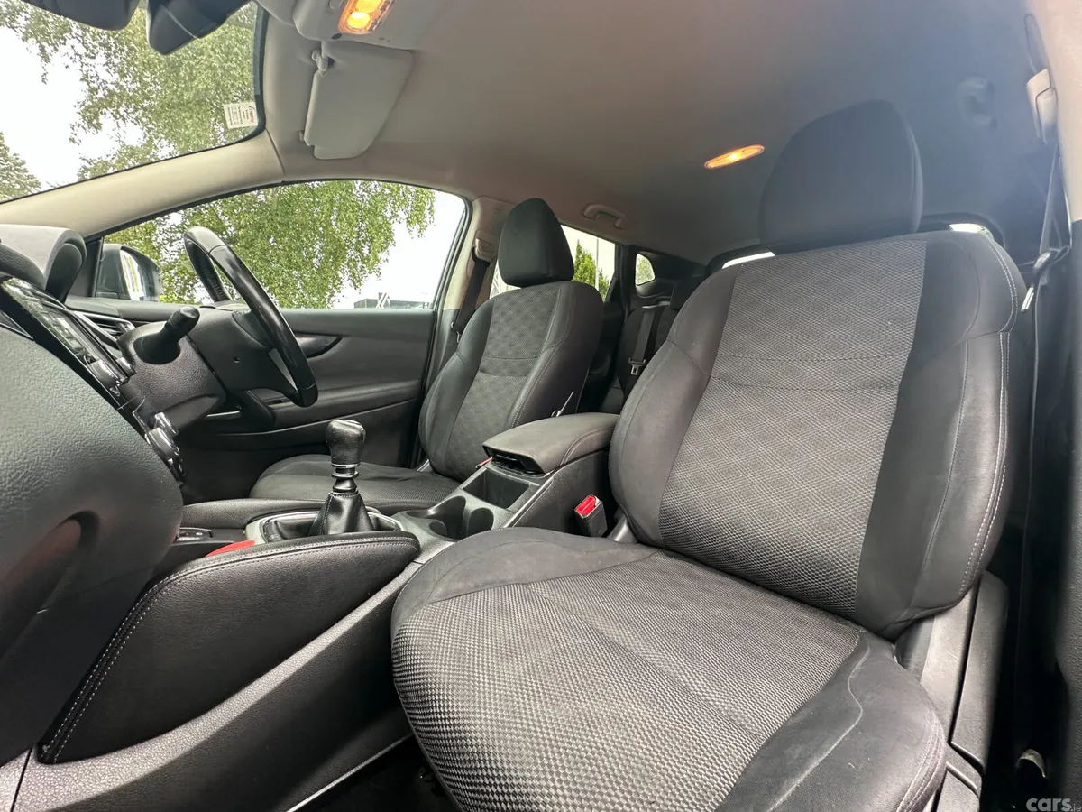 Nissan Qashqai Hatchback, Diesel, 2016, Black