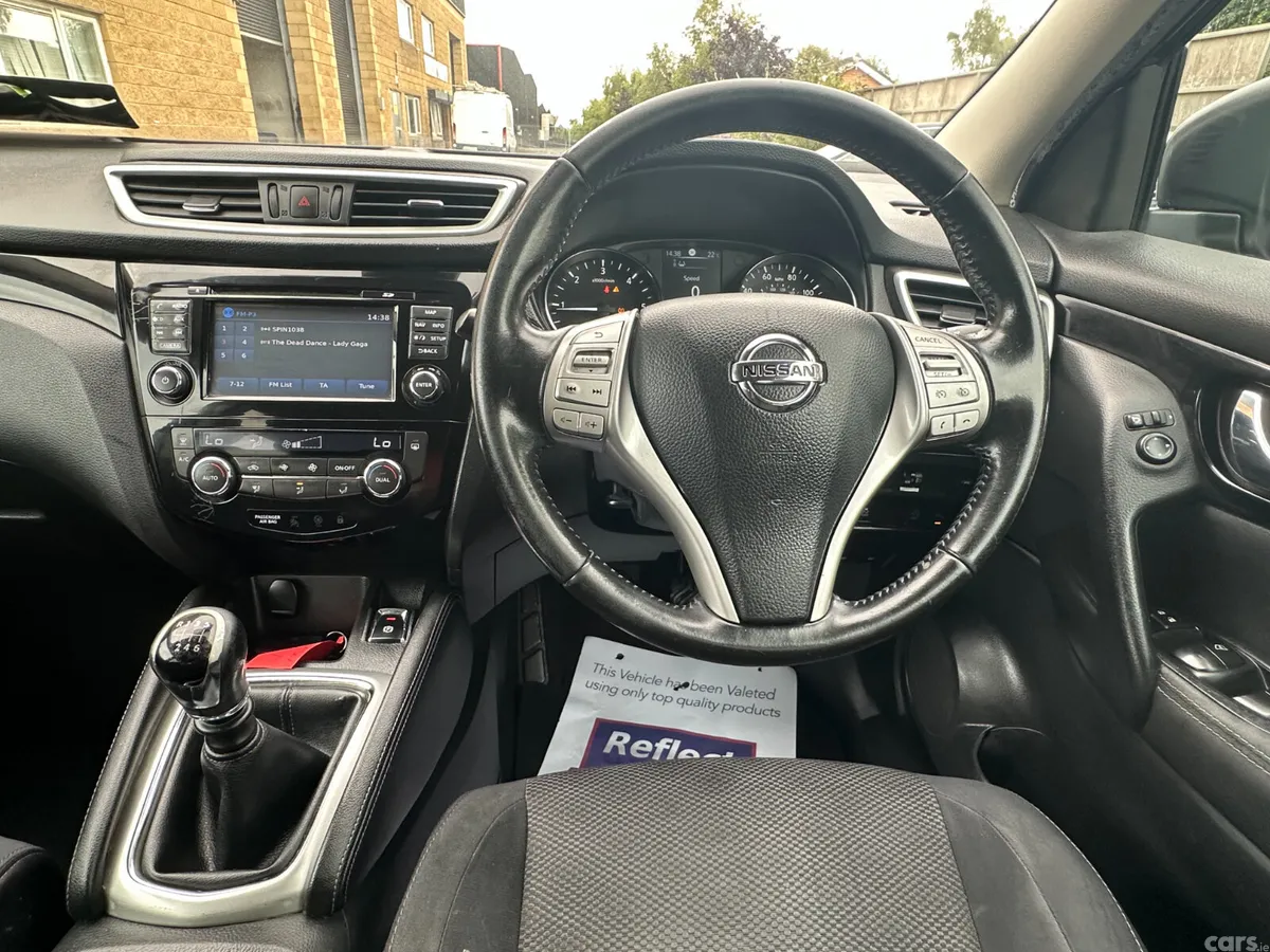 Nissan Qashqai Hatchback, Diesel, 2016, Black