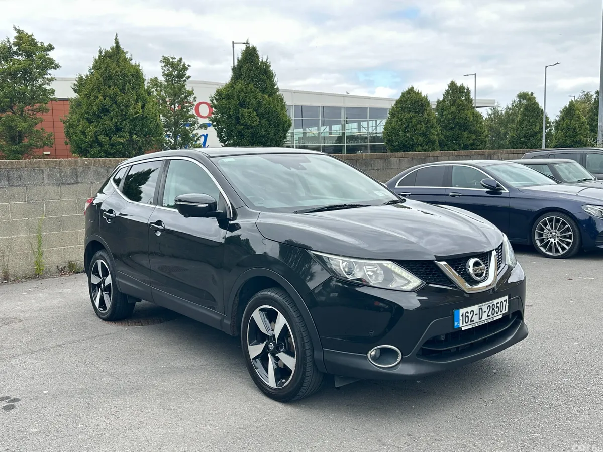 Nissan Qashqai Hatchback, Diesel, 2016, Black