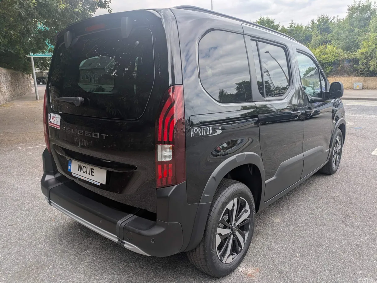 Peugeot Rifter MPV, Diesel, 2026, Black