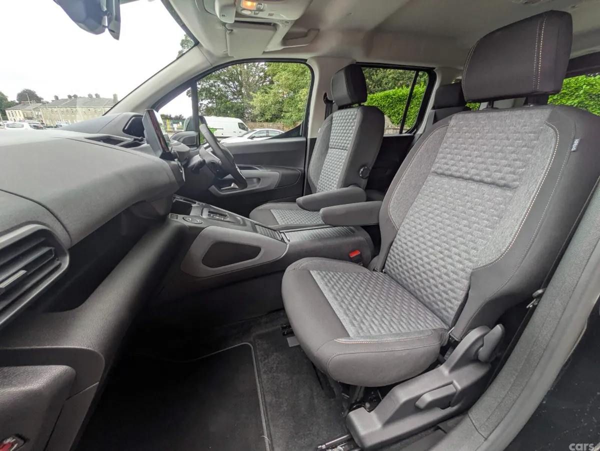 Peugeot Rifter MPV, Diesel, 2026, Black