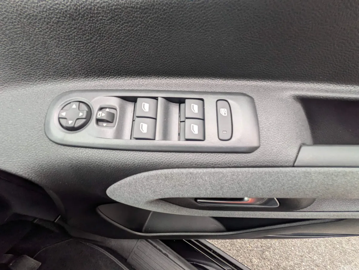 Peugeot Rifter MPV, Diesel, 2026, Black