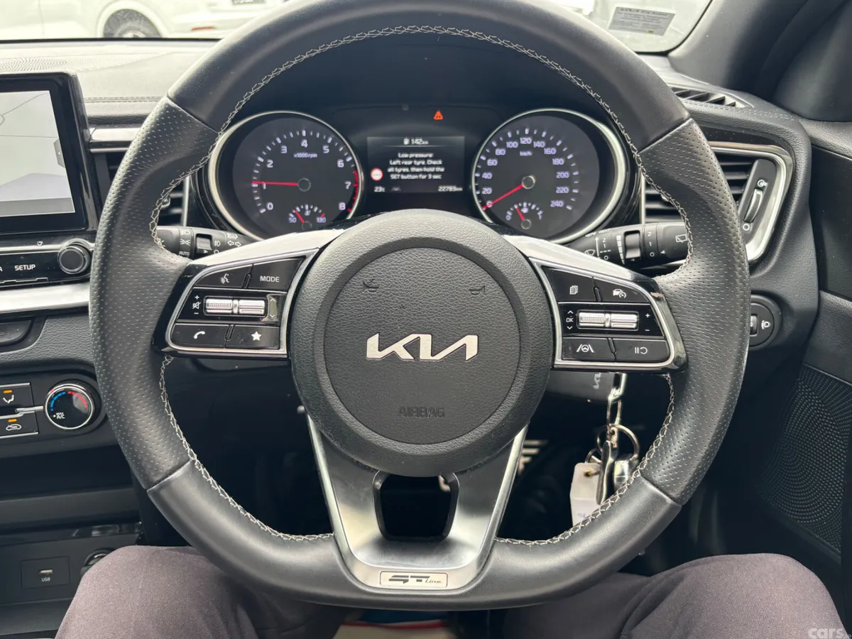 Kia Ceed Hatchback, Petrol, 2025, Grey