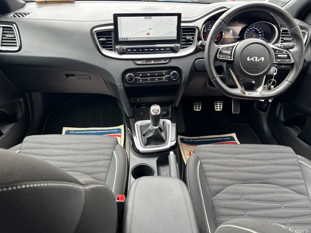 Kia Ceed Hatchback, Petrol, 2025, Grey