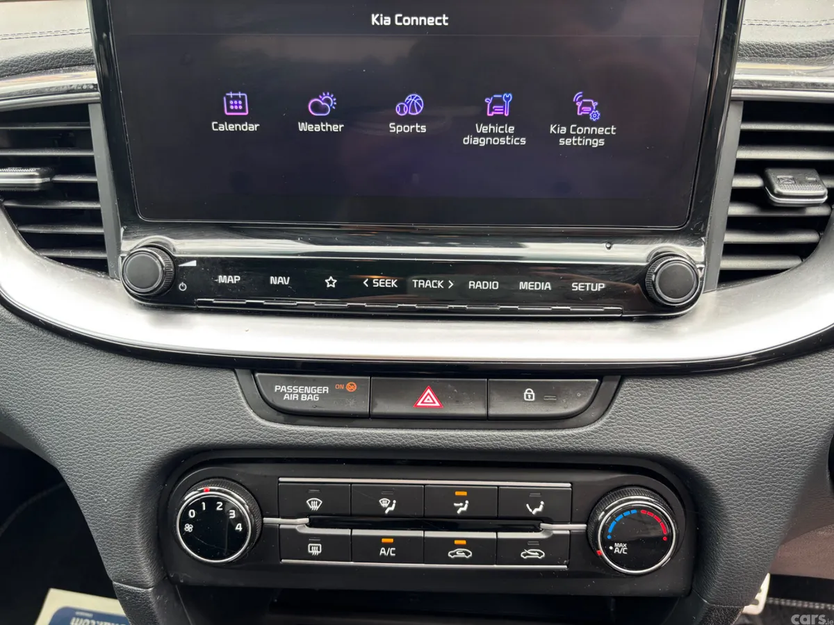 Kia Ceed Hatchback, Petrol, 2025, Grey