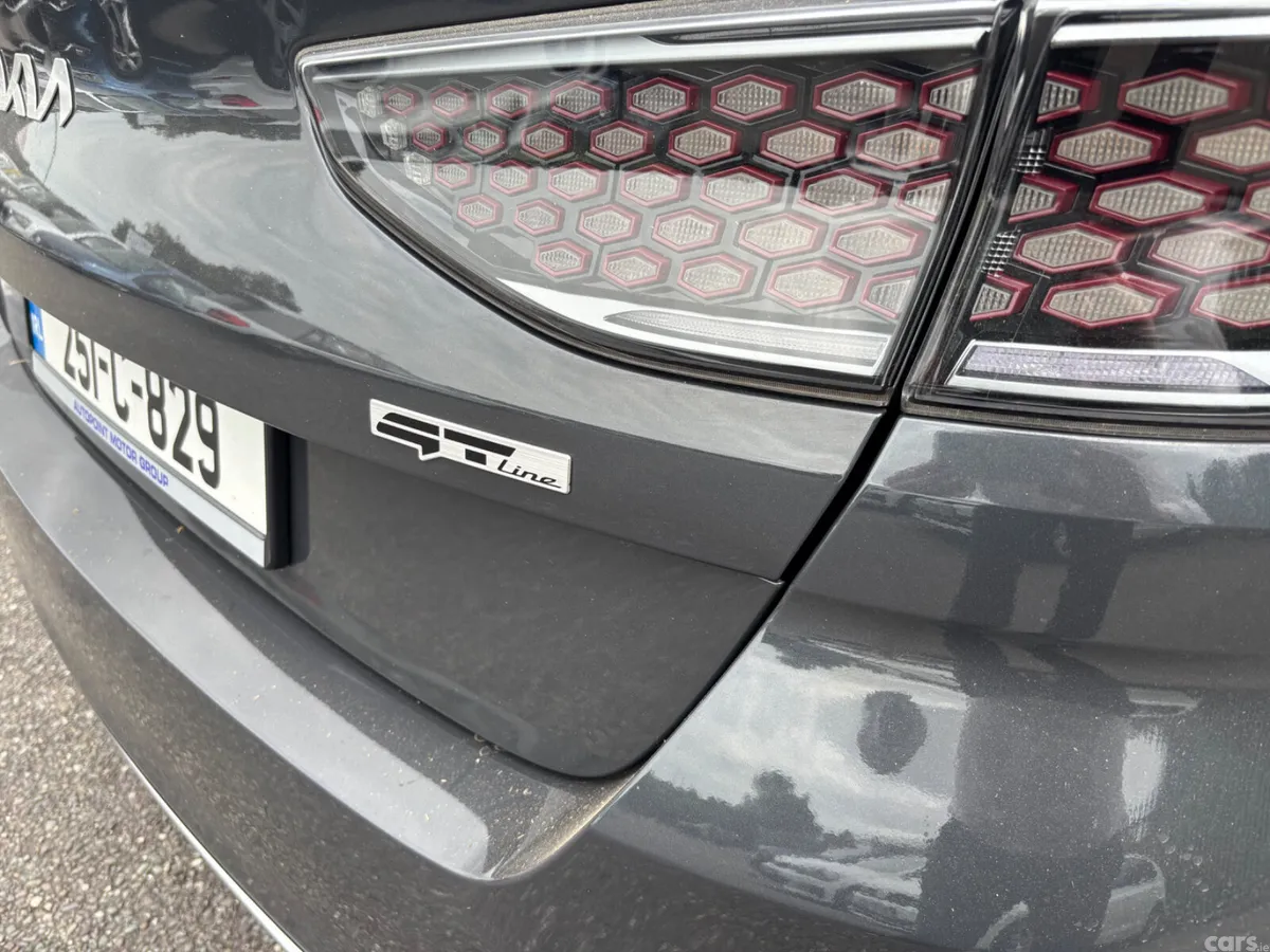 Kia Ceed Hatchback, Petrol, 2025, Grey