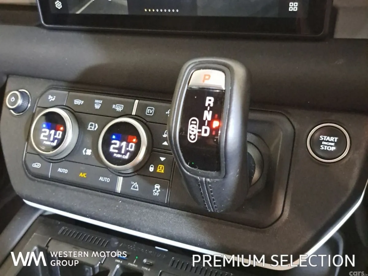Land Rover Defender SUV, Petrol Plug-in Hybrid, 2023, Black