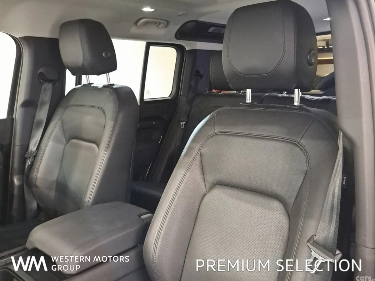 Land Rover Defender SUV, Petrol Plug-in Hybrid, 2023, Black