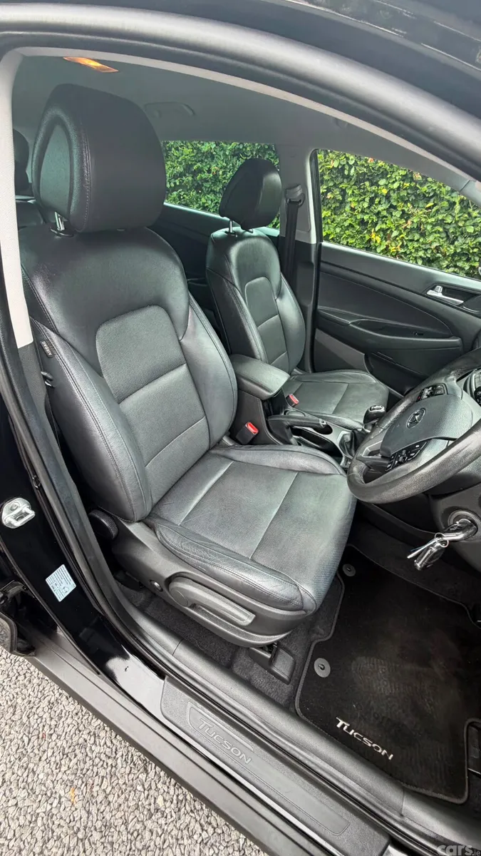 Hyundai Tucson SUV, Diesel, 2016, Black