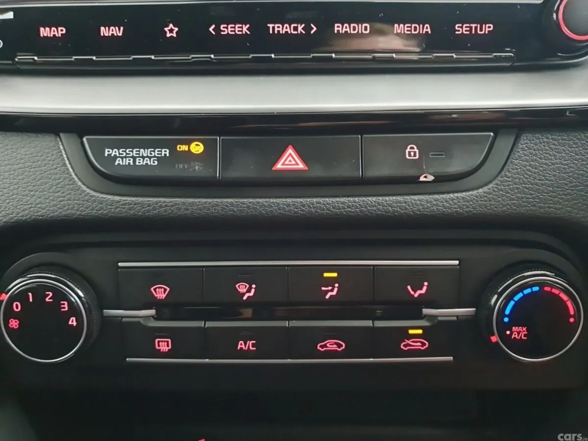 Kia Ceed Hatchback, Petrol, 2022, Grey