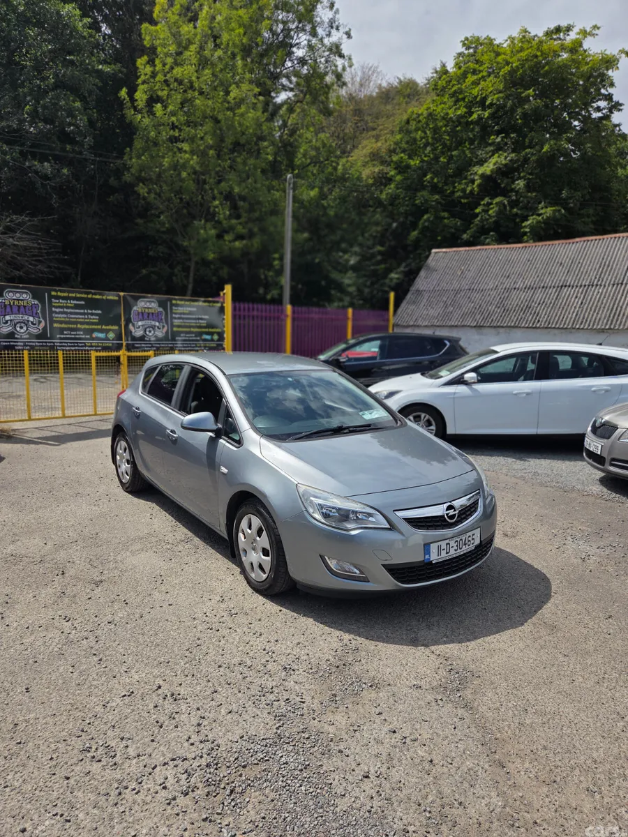 Opel Astra Hatchback, Diesel, 2011, Silver