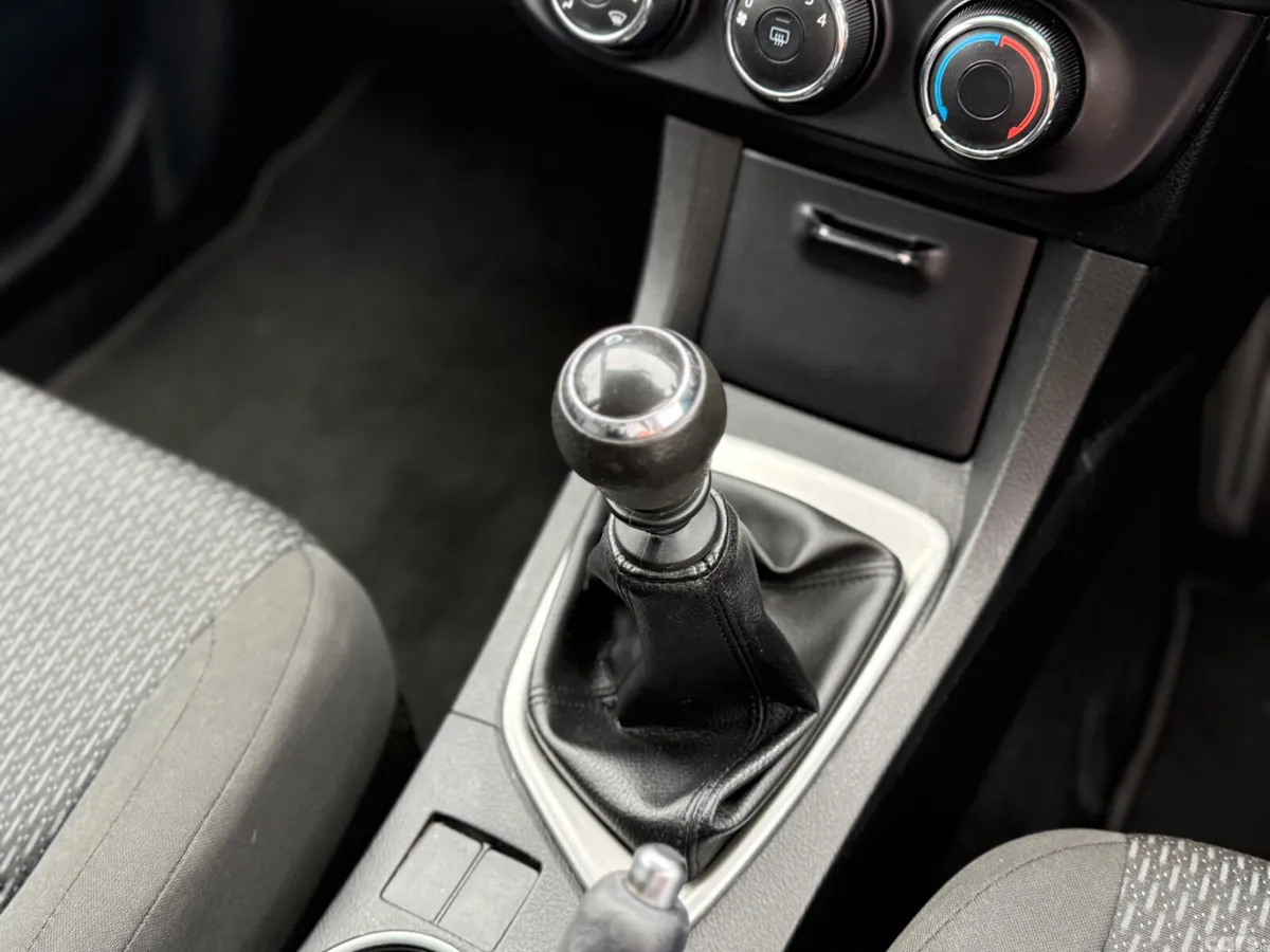 Toyota Corolla Saloon, Petrol, 2015, Black