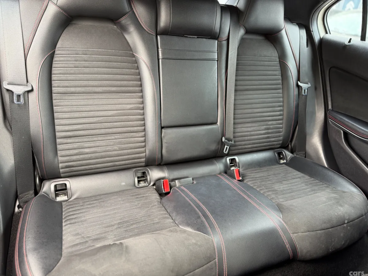 Mercedes-Benz A-Class Hatchback, Petrol, 2013, White
