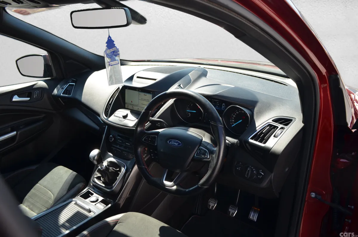 Ford Kuga SUV, Diesel, 2019, Red