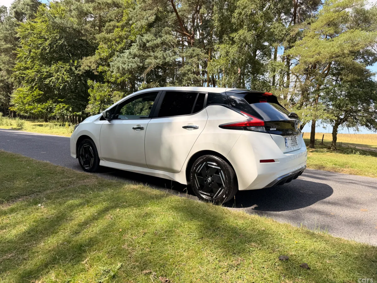 Nissan Leaf Hatchback, Electric, 2022, White