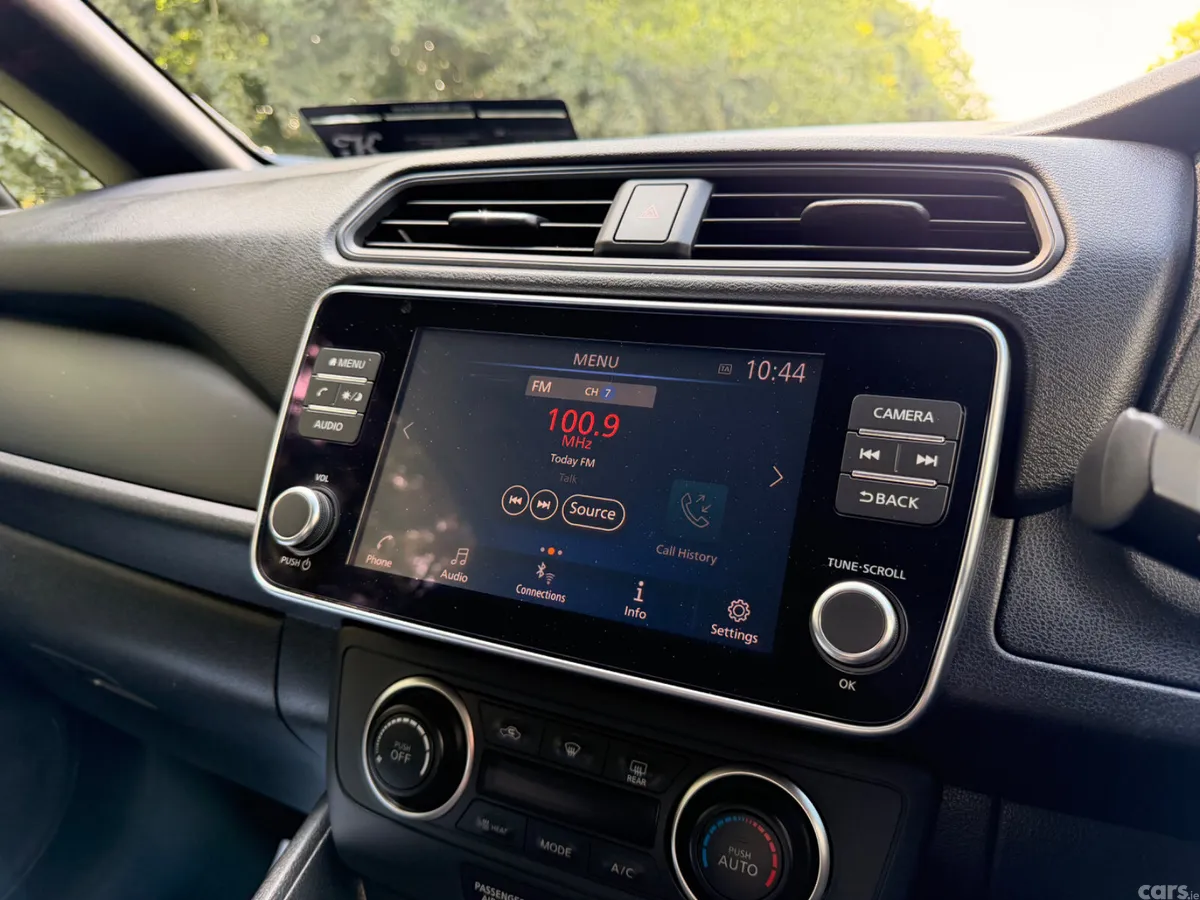 Nissan Leaf Hatchback, Electric, 2022, White