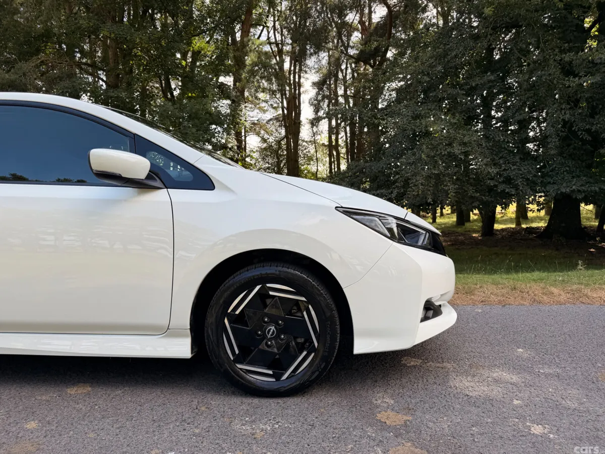 Nissan Leaf Hatchback, Electric, 2022, White