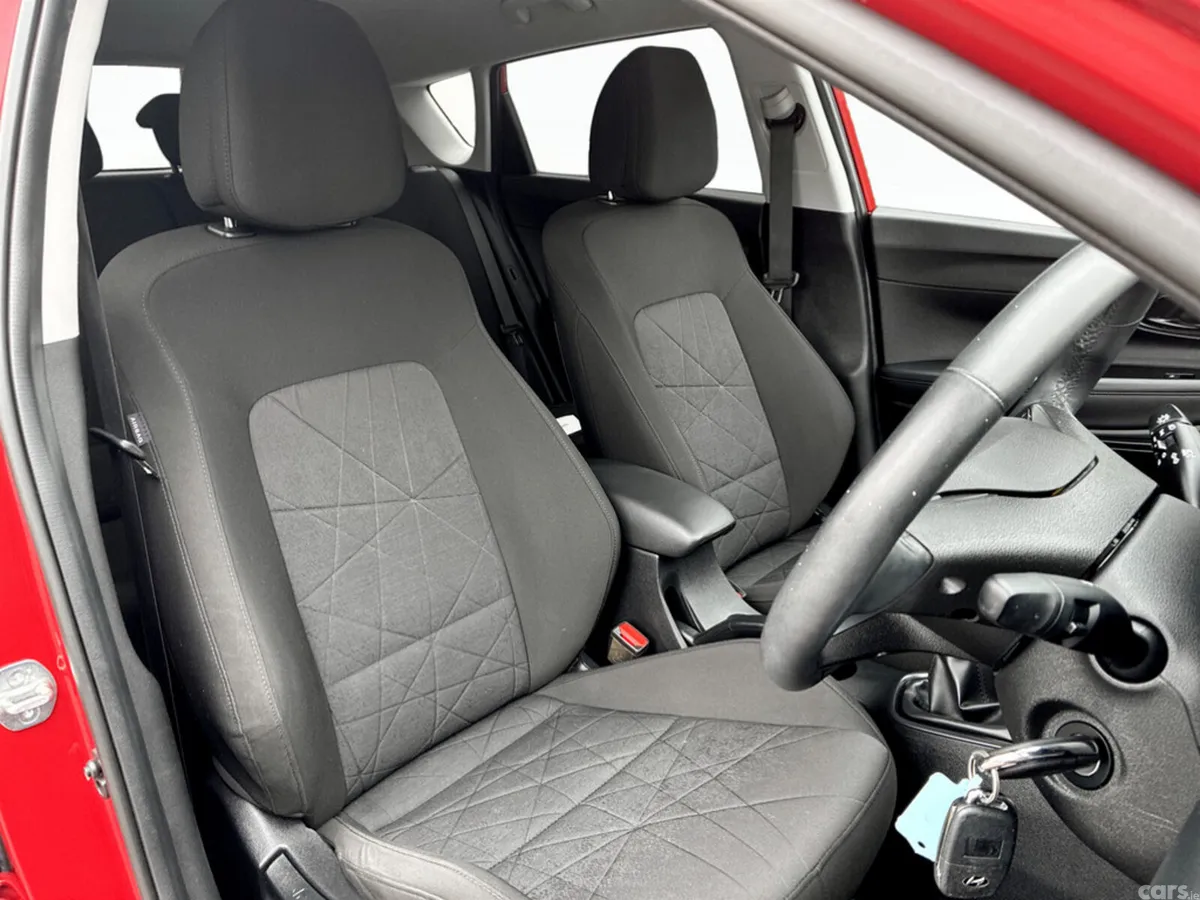 Hyundai Bayon Estate/Jeep, Petrol, 2024, Red